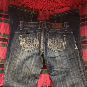 NWOT ADTKD Jeans. Stretch,27-32
